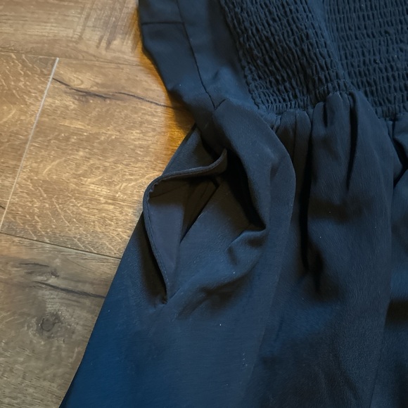 Black dress - Picture 5 of 5